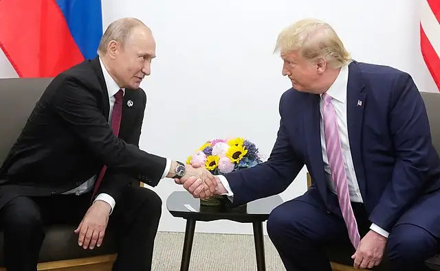 He Loves Dictators! Trump Posts Picture of Himself Shaking Hands with Vladimir Putin (meidastouch.com)